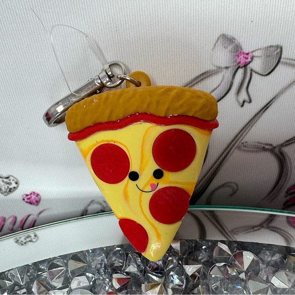 Bath & body works hand sanitizer holder bag charm clip pizza piece pepperoni - Picture 1 of 3